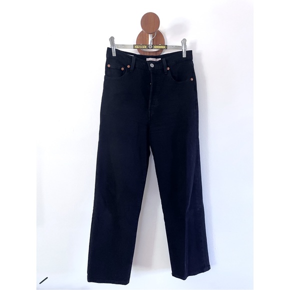 Levi’s Ribcabe Straight Ankle Size 26 Black Denim - Picture 2 of 6